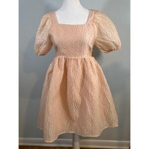 Storia NWT Blush Textured Puff Sleeve Open Back Babydoll Mini Dress Size M